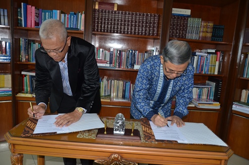 Penandatangan Mou Bank Jatim dengan Unair