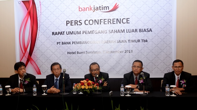 RUPSLB Bank Jatim Tahun 2013, Optimalisasi Kinerja Untuk Menggapai Asa Menjadi BPD Regional Champion